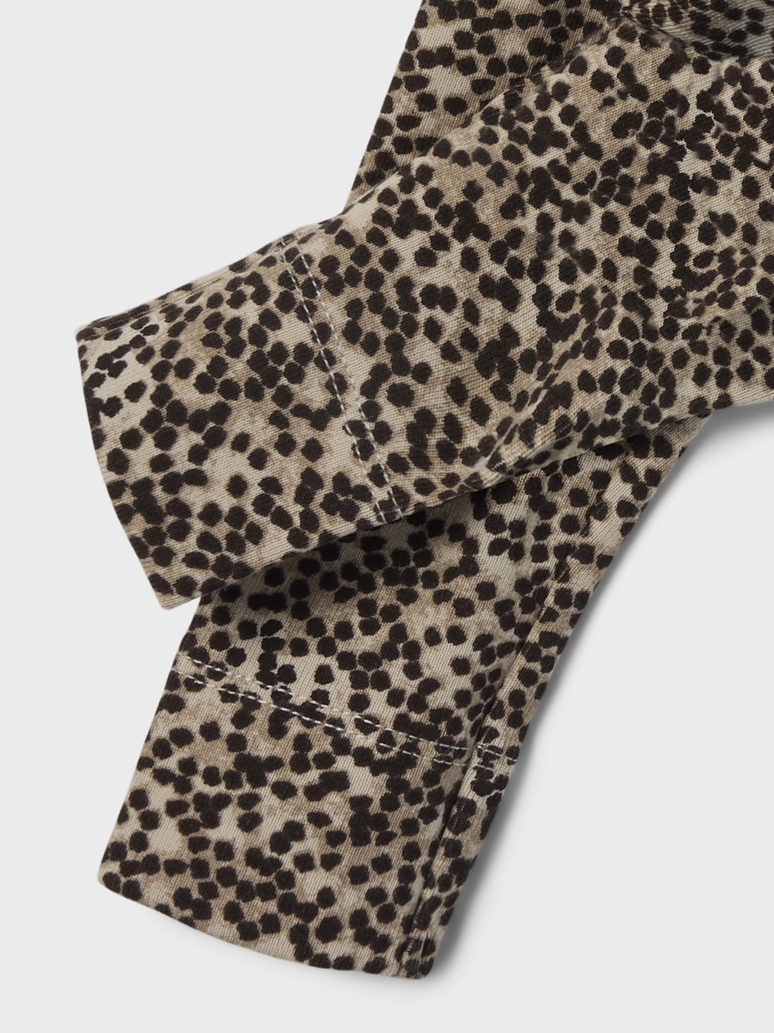 model_shot-front_full